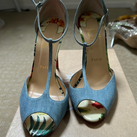 Christian Louboutin Peep Toe Denim T-Strap Sandals Flower - Picture 3 of 3